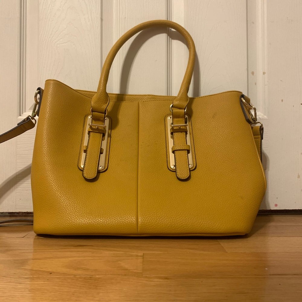 ✨ Cute Purse | Charming Charlie